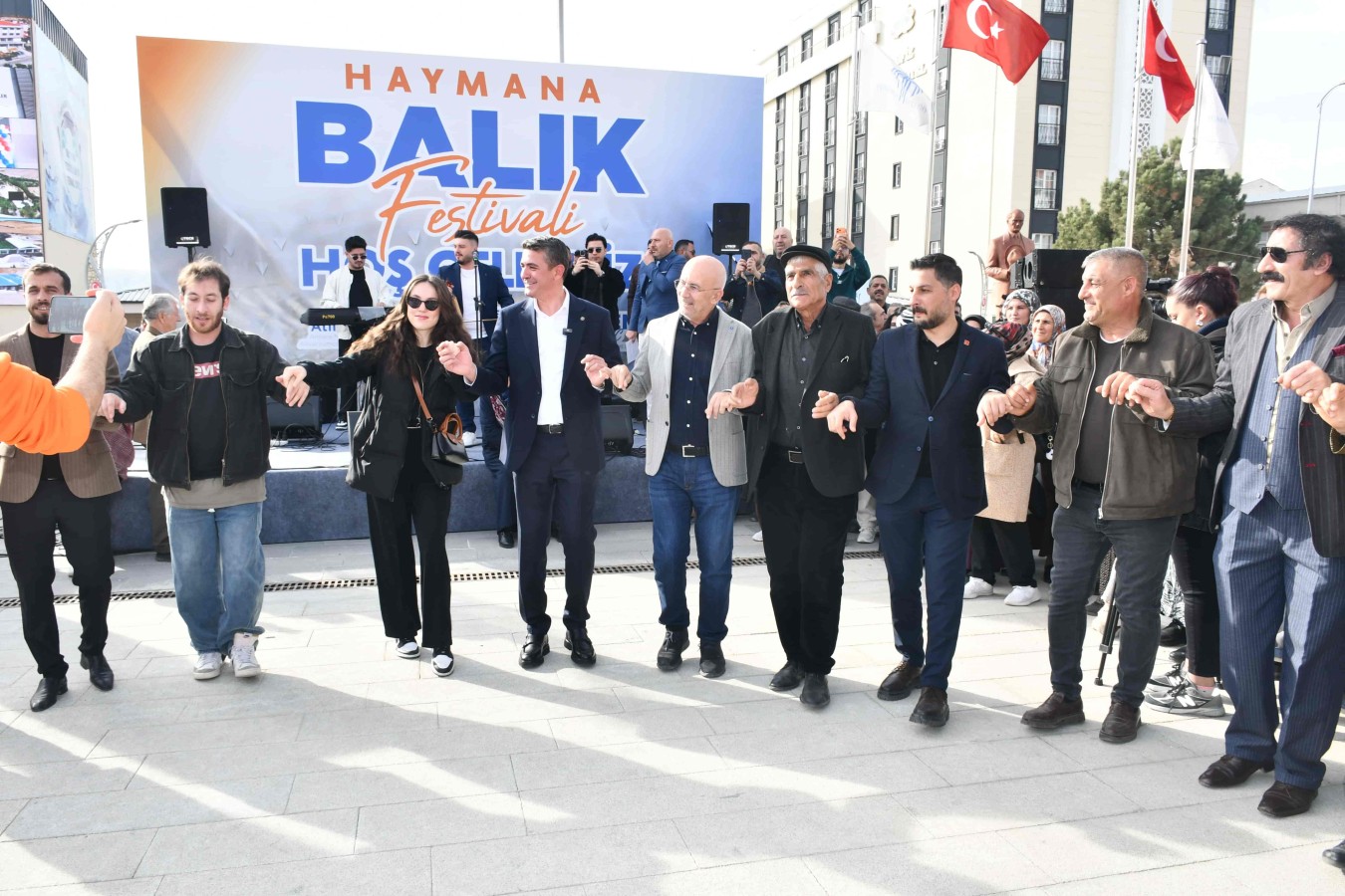 DENİZİ OLMAYAN İLÇEDE BALIK FESTİVALİ BÜYÜK İLGİ GÖRDÜ