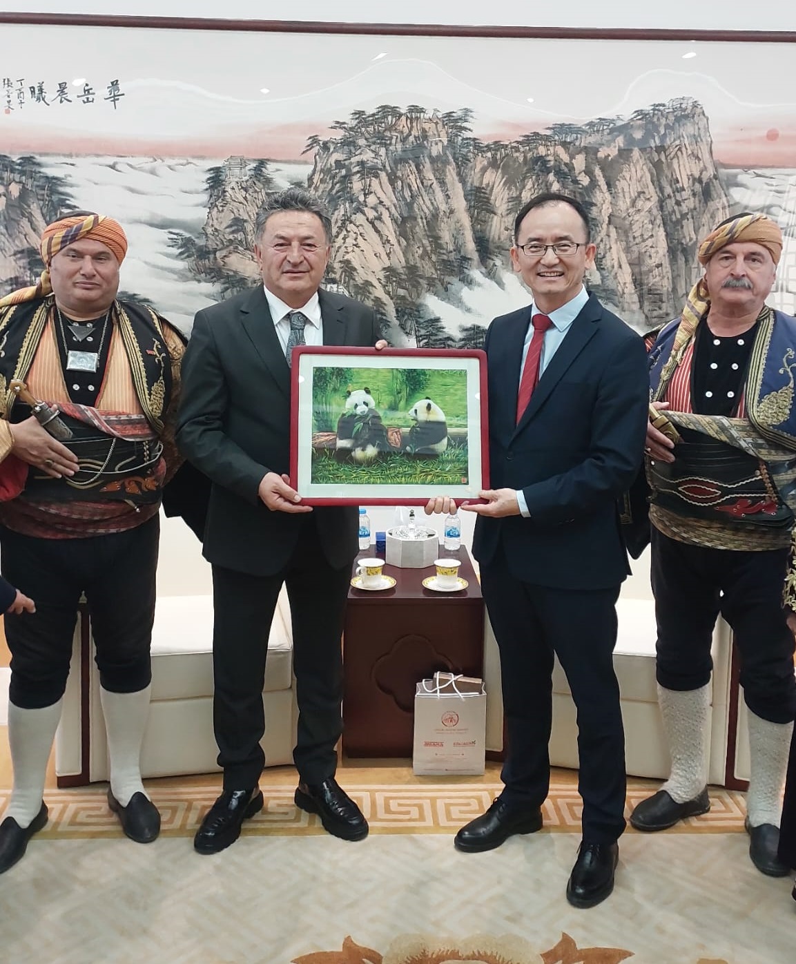 Çin'in Ankara Büyükelçiliği’ne ziyaret   