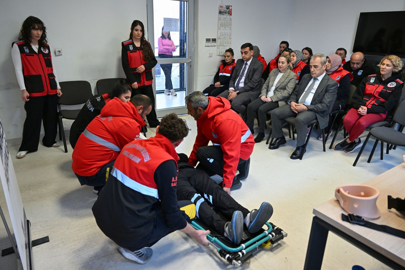 ABB’DEN HASTA NAKİL HİZMETİ  SAĞLIK ULAŞIMI HİZMETİ 7/24 DEVAM EDİYOR   