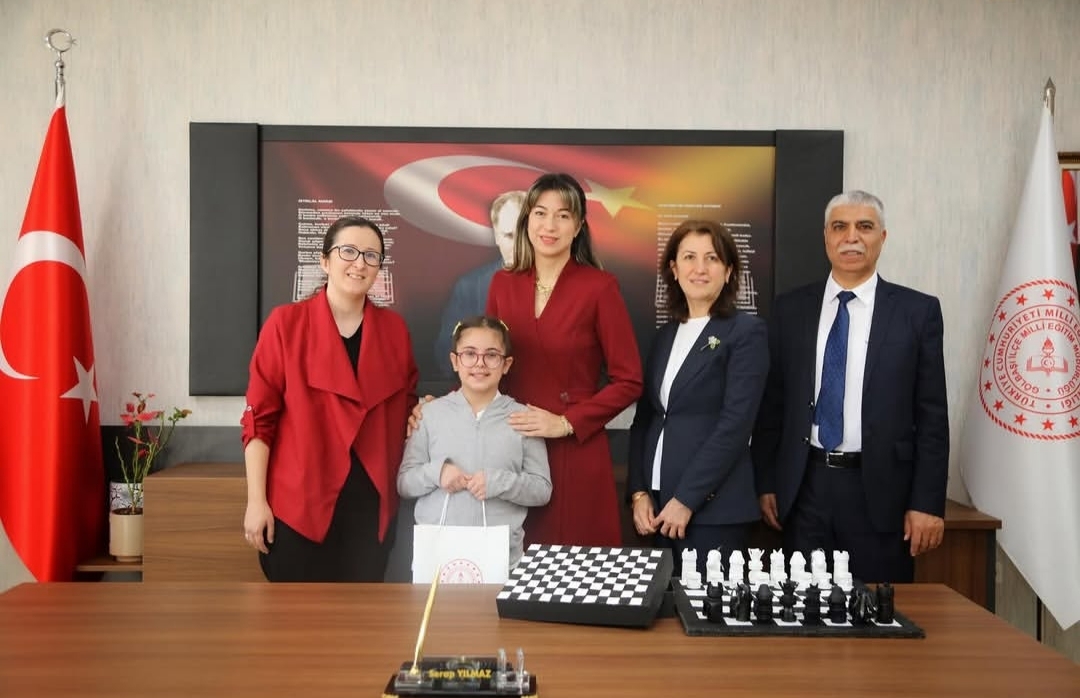 ATIKLARDAN SANATA  ANLARA BİRİNCİLİĞİ GELDİ