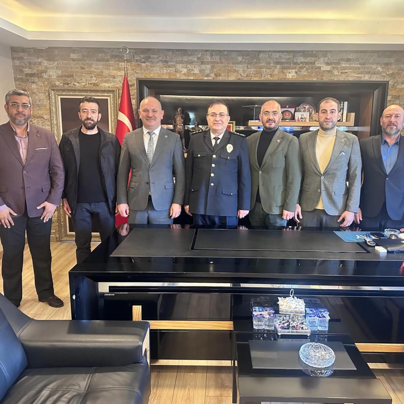 MHP’den Emniyete Vefa Ziyareti