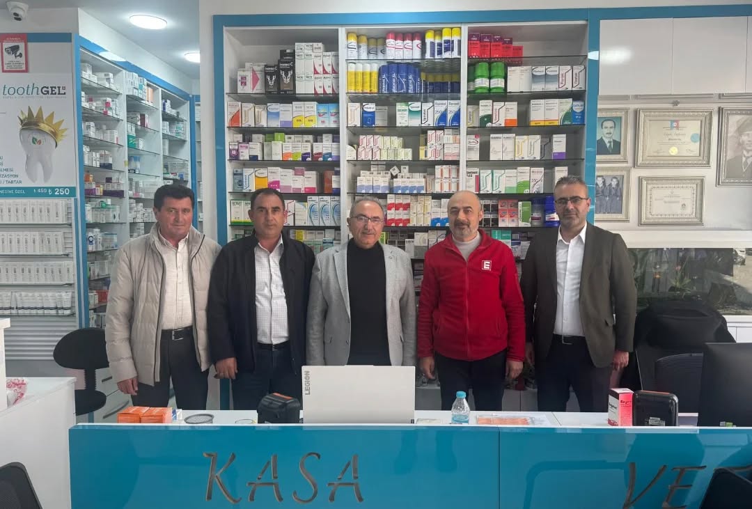 Ak Parti geçmişin bağlarını sıkı tutuyor