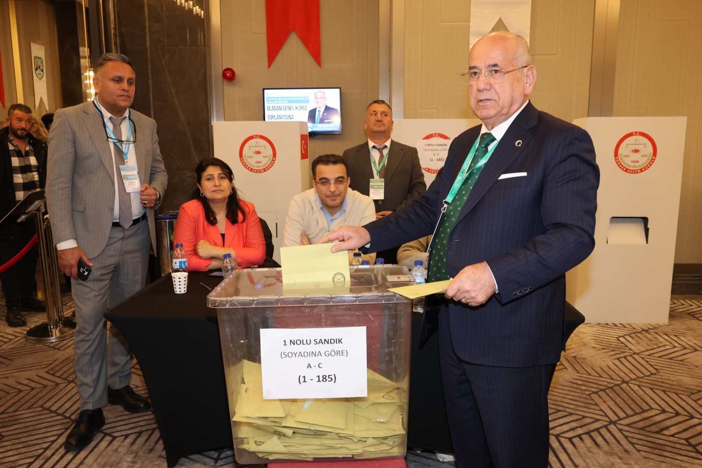 ANKESOB'da Seçim: Hüseyin Ar, güven tazeledi   