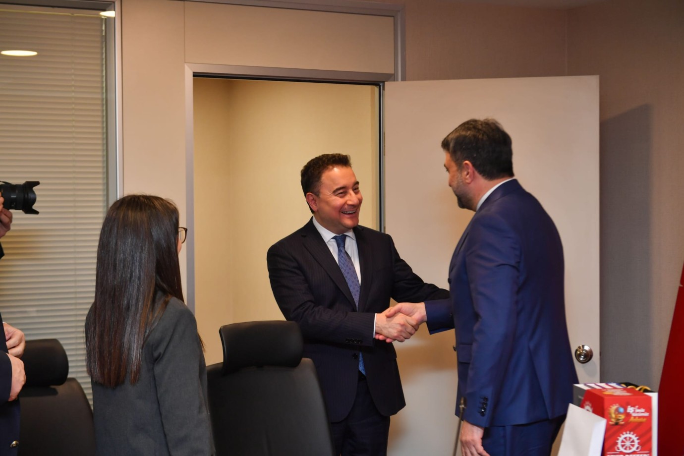 ANKARA KENT KONSEYİ BAŞKANI HALİL İBRAHİM YILMAZ, DEVA PARTİSİ GENEL BAŞKANI ALİ BABACAN’I ZİYARET ETTİ   