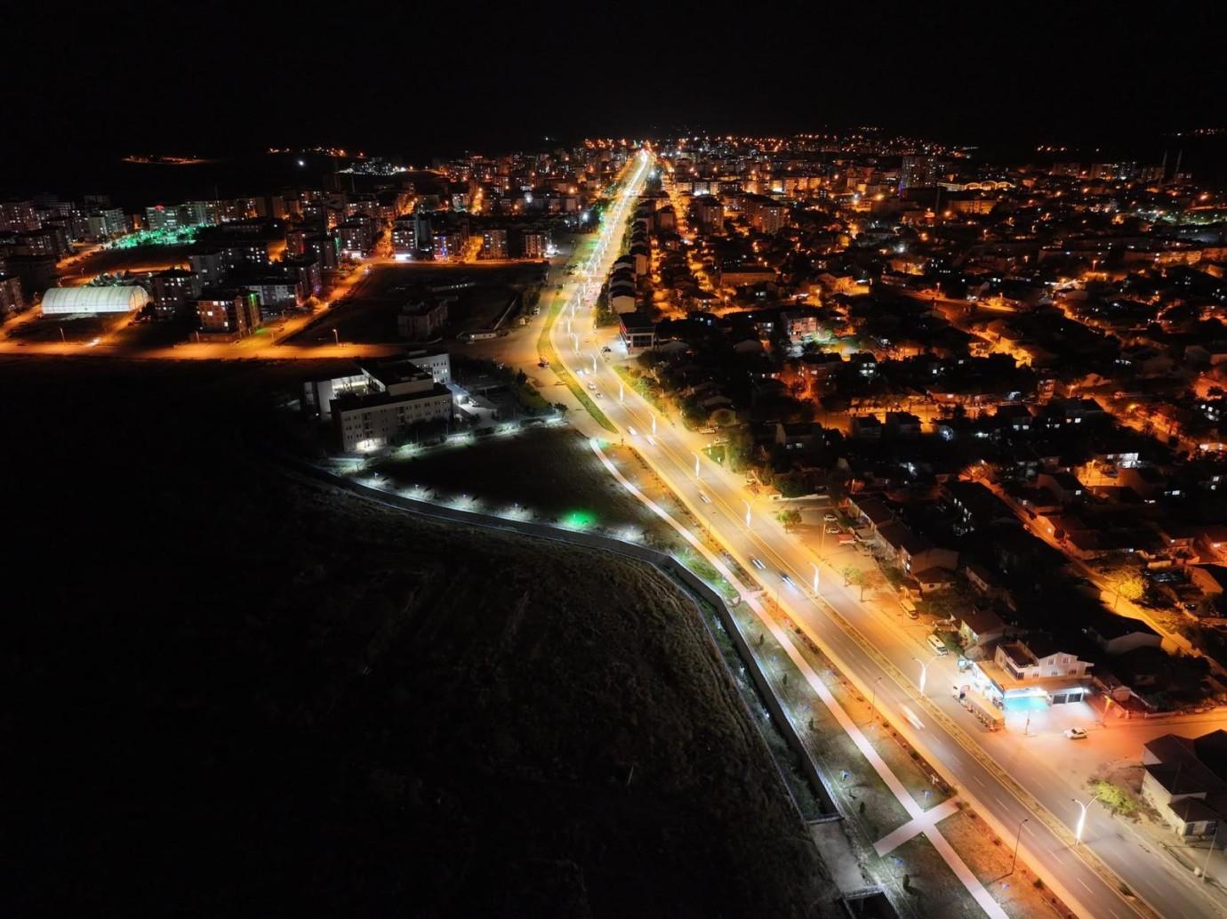 ARTIK KONYA YOLUNDA DA GECELER GÜNDÜZLER KADAR AYDINLIK’