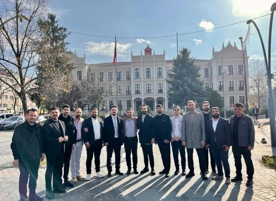 GENÇ GİRİŞİMCİLER ARASI İŞBİRLİĞİ BÜYÜYOR 