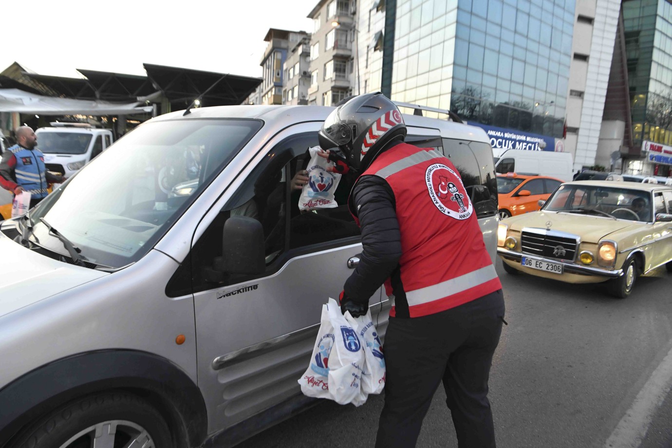 BAŞKENTLİLER İFTARINI BÜYÜKŞEHİR’İN KUMANYALARIYLA AÇIYOR