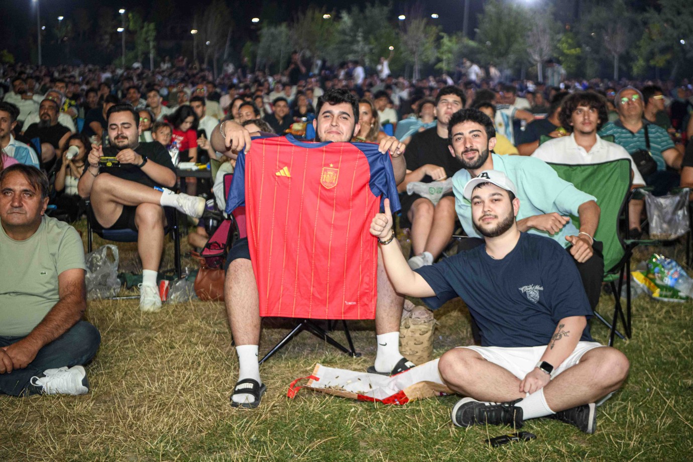 BAŞKENTLİLER DÜNYA KUPASI FİNALİNİ DEV EKRANLARDA İZLEDİ